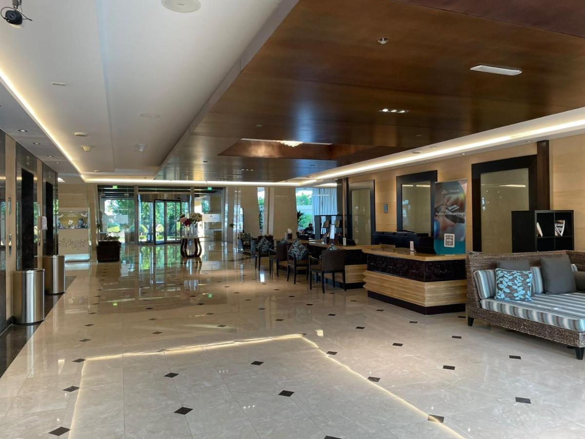 Anantara Hotel Apartment Palm Jumeirah Connected Anantara Hotel دبي المظهر الخارجي الصورة