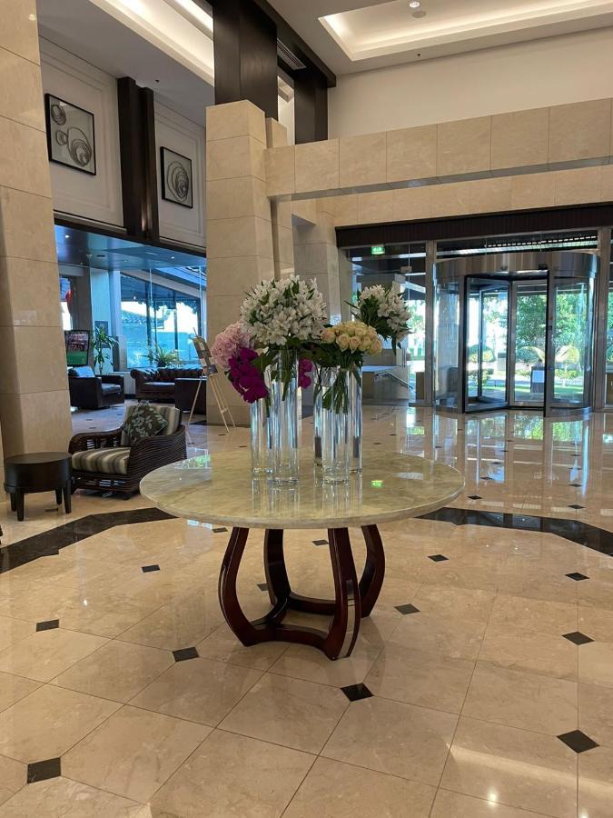 Anantara Hotel Apartment Palm Jumeirah Connected Anantara Hotel دبي المظهر الخارجي الصورة