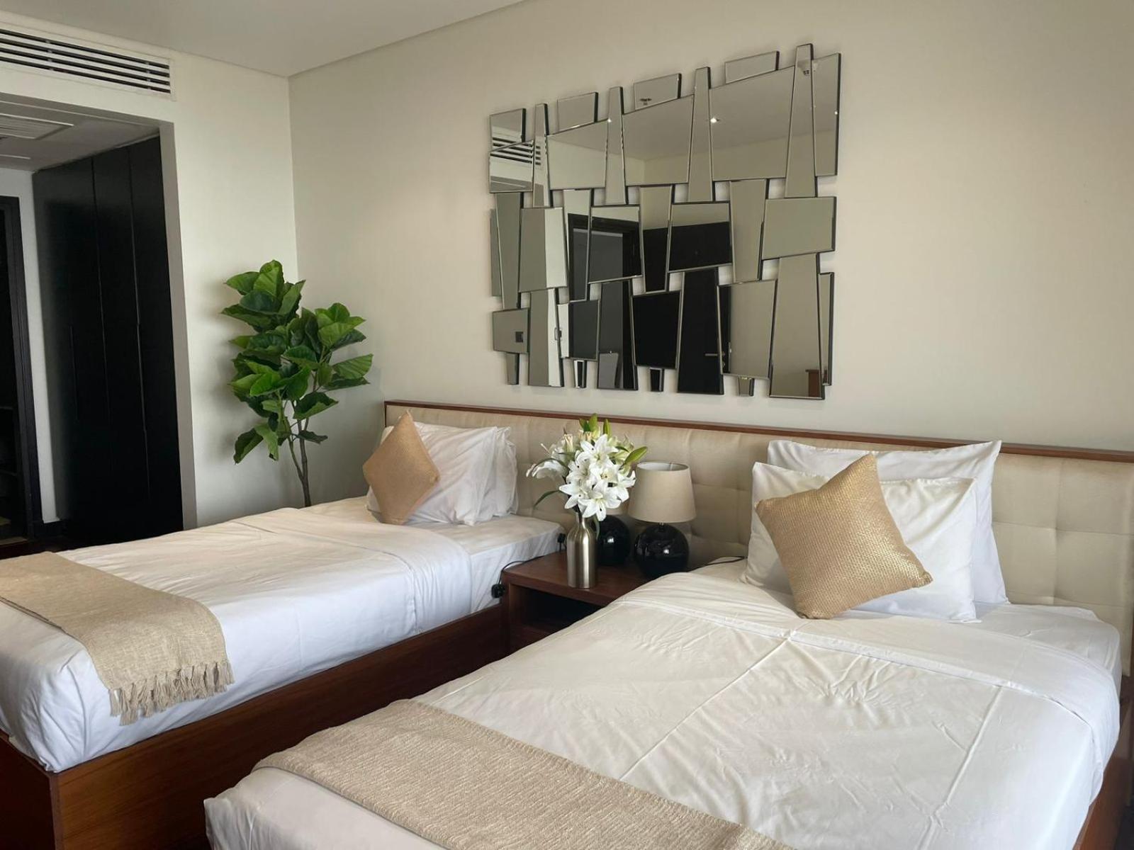 Anantara Hotel Apartment Palm Jumeirah Connected Anantara Hotel دبي المظهر الخارجي الصورة